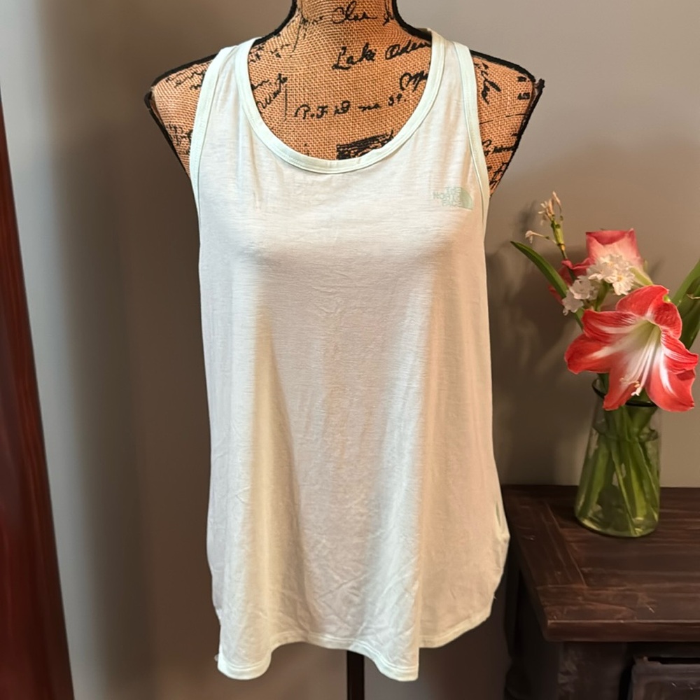 The North Face tank top size XL. NWT.